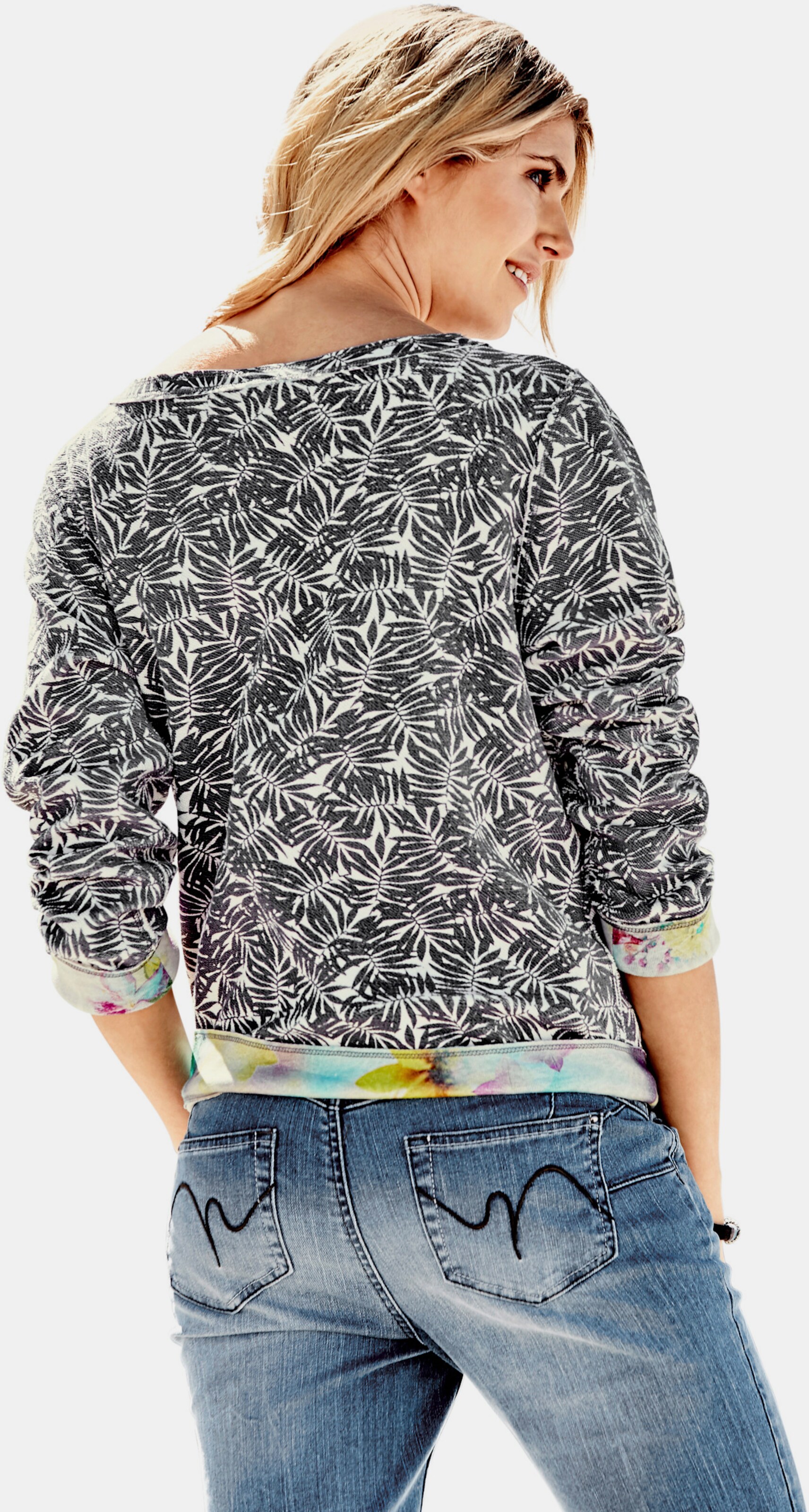 Sweatshirt