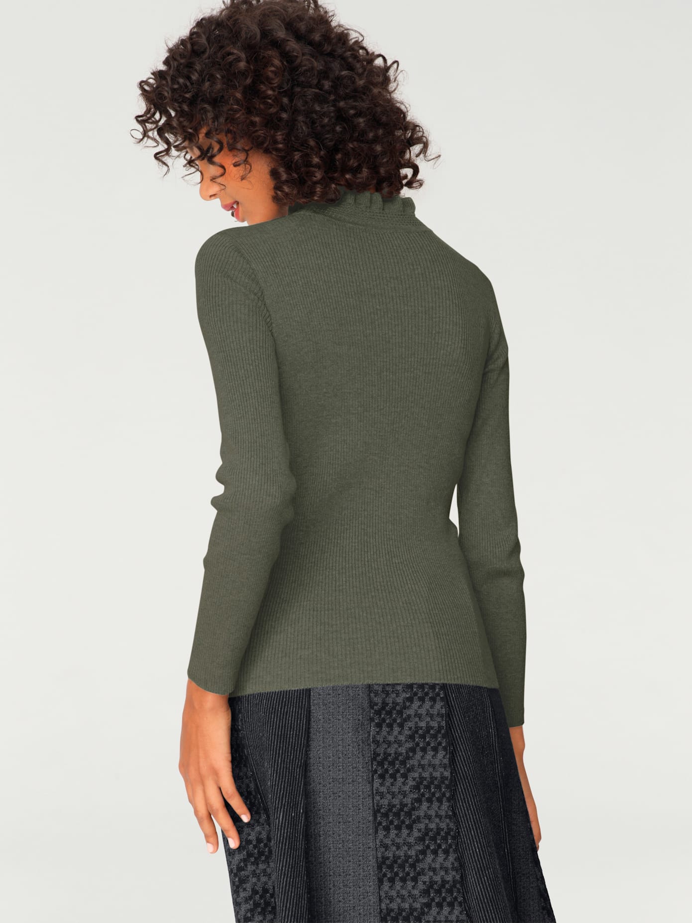 Pull col montant look tendance
