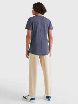 Camiseta Slim Fit com Decote em V