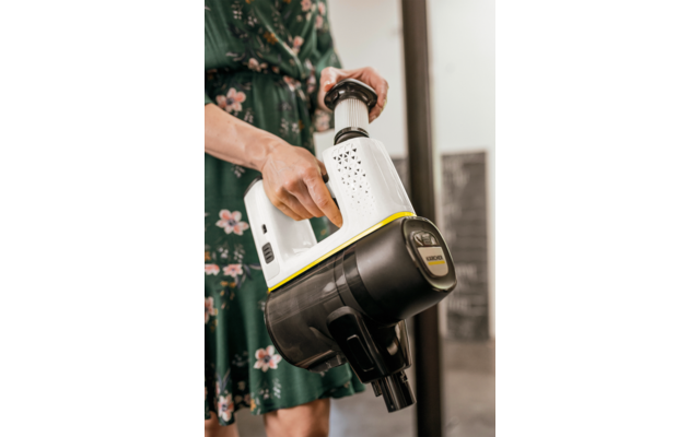 Kärcher Akku-Staubsauger VC 6 Cordless ourFamily Car inklusive Wandhalterung mit Ladefunktion