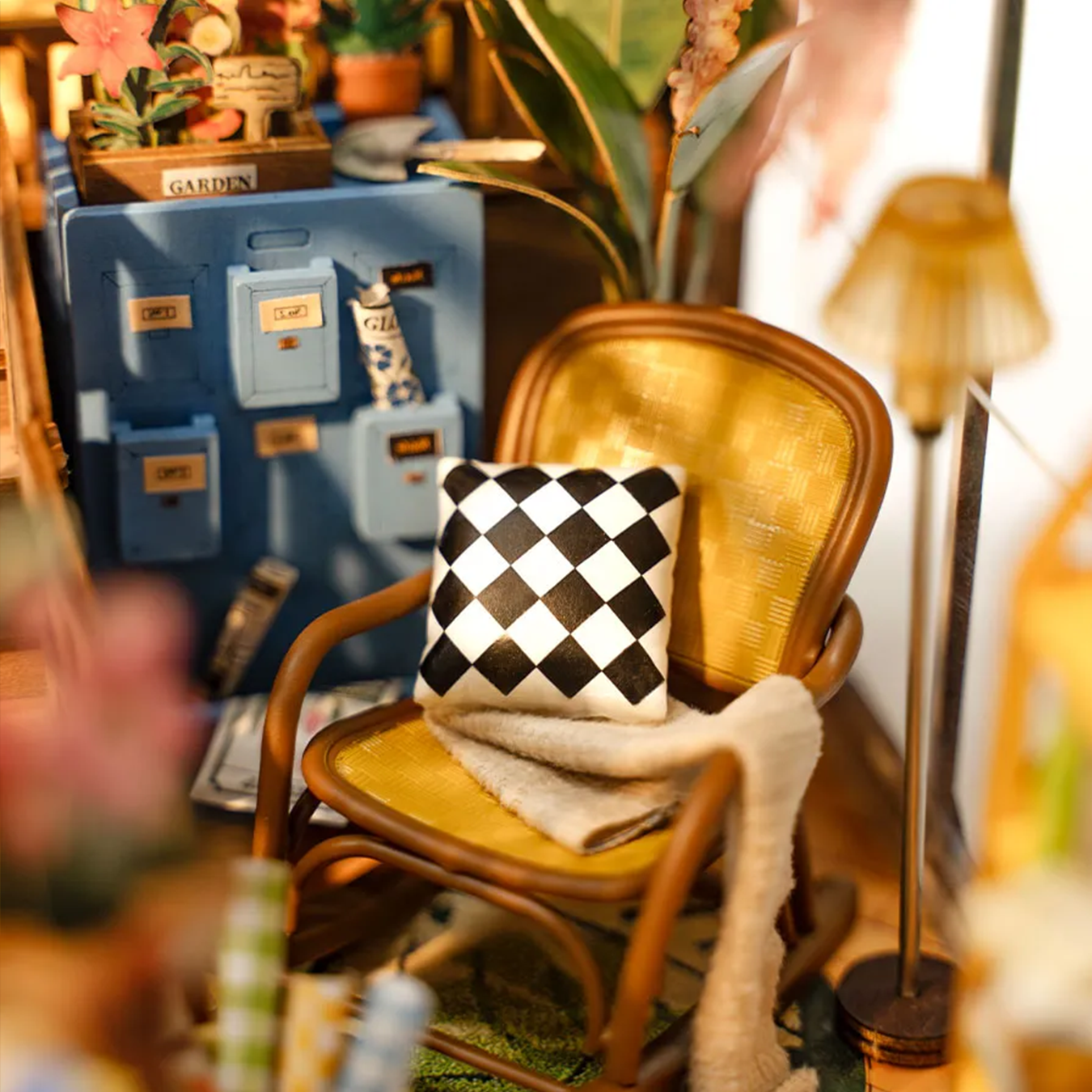 (176-tlg. Set) Rolife Book Nook Modell Bausatz DIY Miniatur Haus mit Licht Home Deko Buchstütze für Erwachsene (TGB06) - Garden House