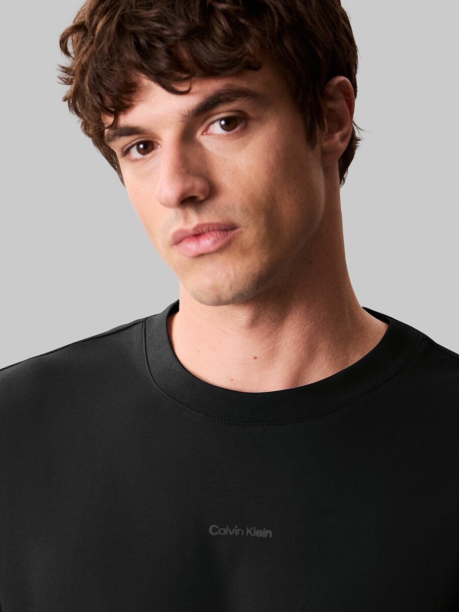 CALVIN KLEIN<br>Camiseta de manga curta em piqué Nano