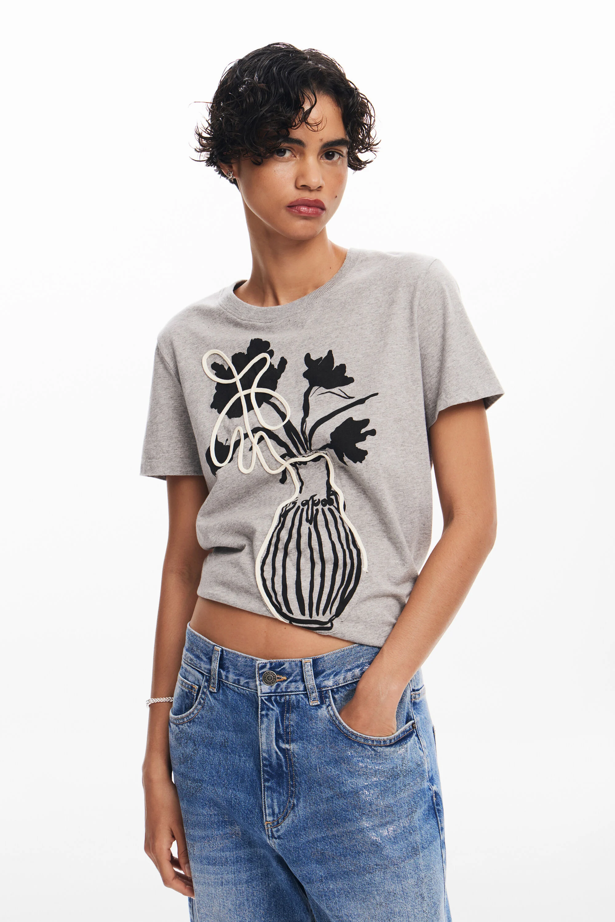 Vaso feito com uma camiseta lisa