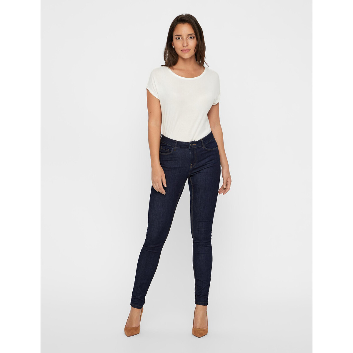 VERO MODA<br>Calças Skinny, Modele o corpo