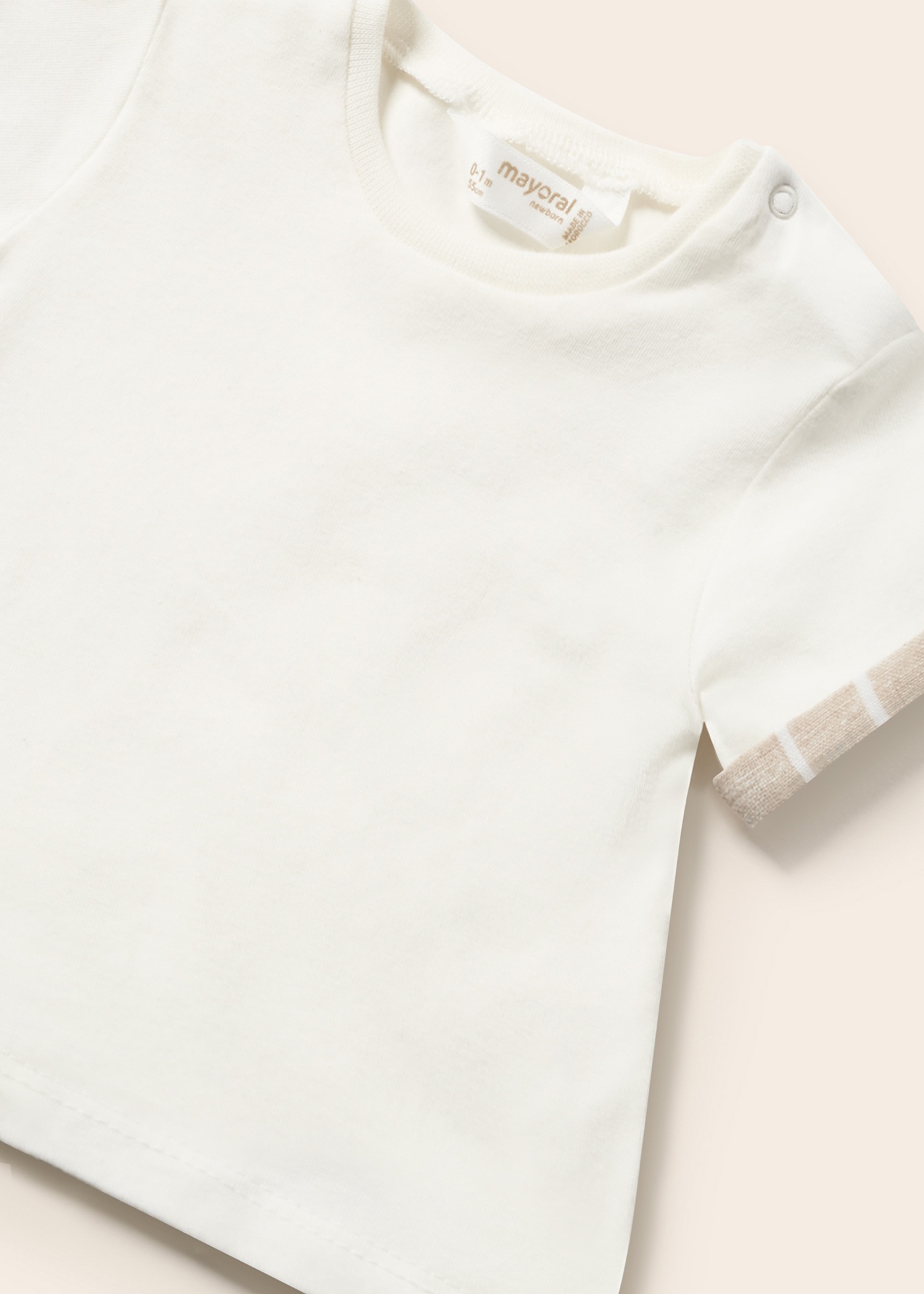 Jardineira de linho estampada com camiseta para recém-nascido