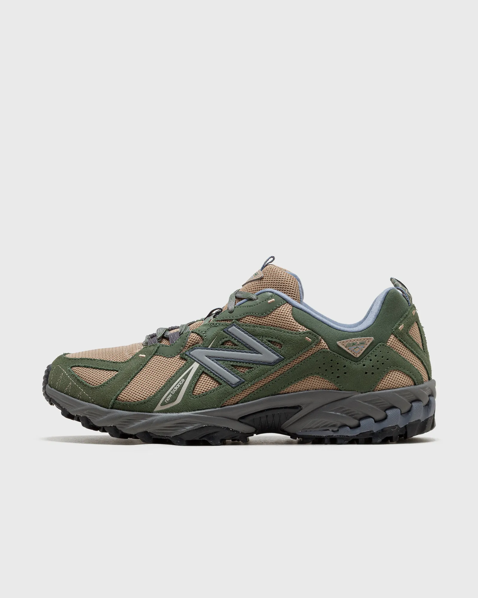 New Balance 610