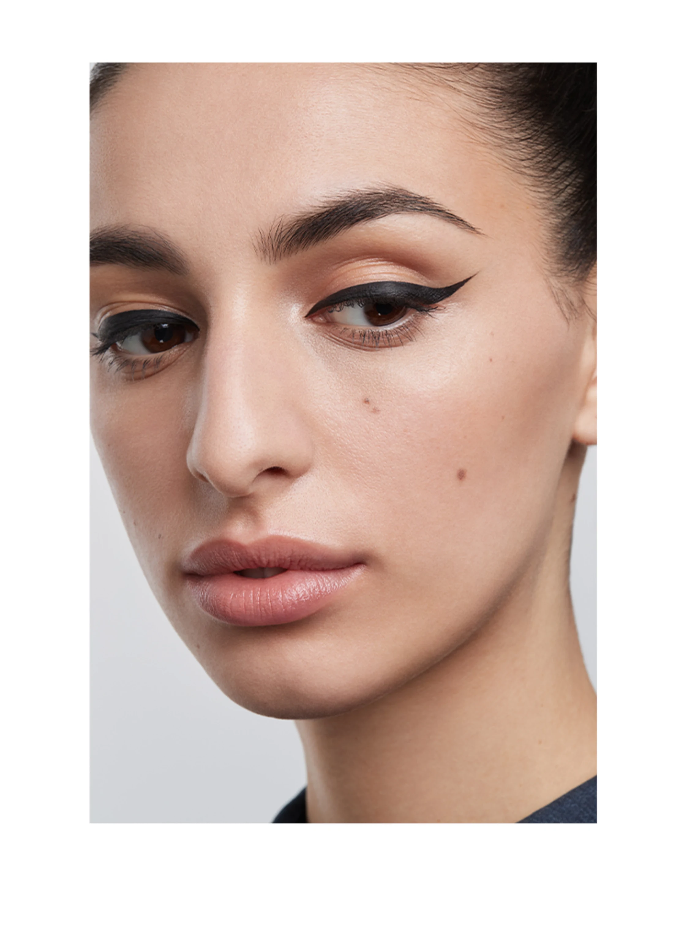 LONI BAUR LIQUID EYELINER