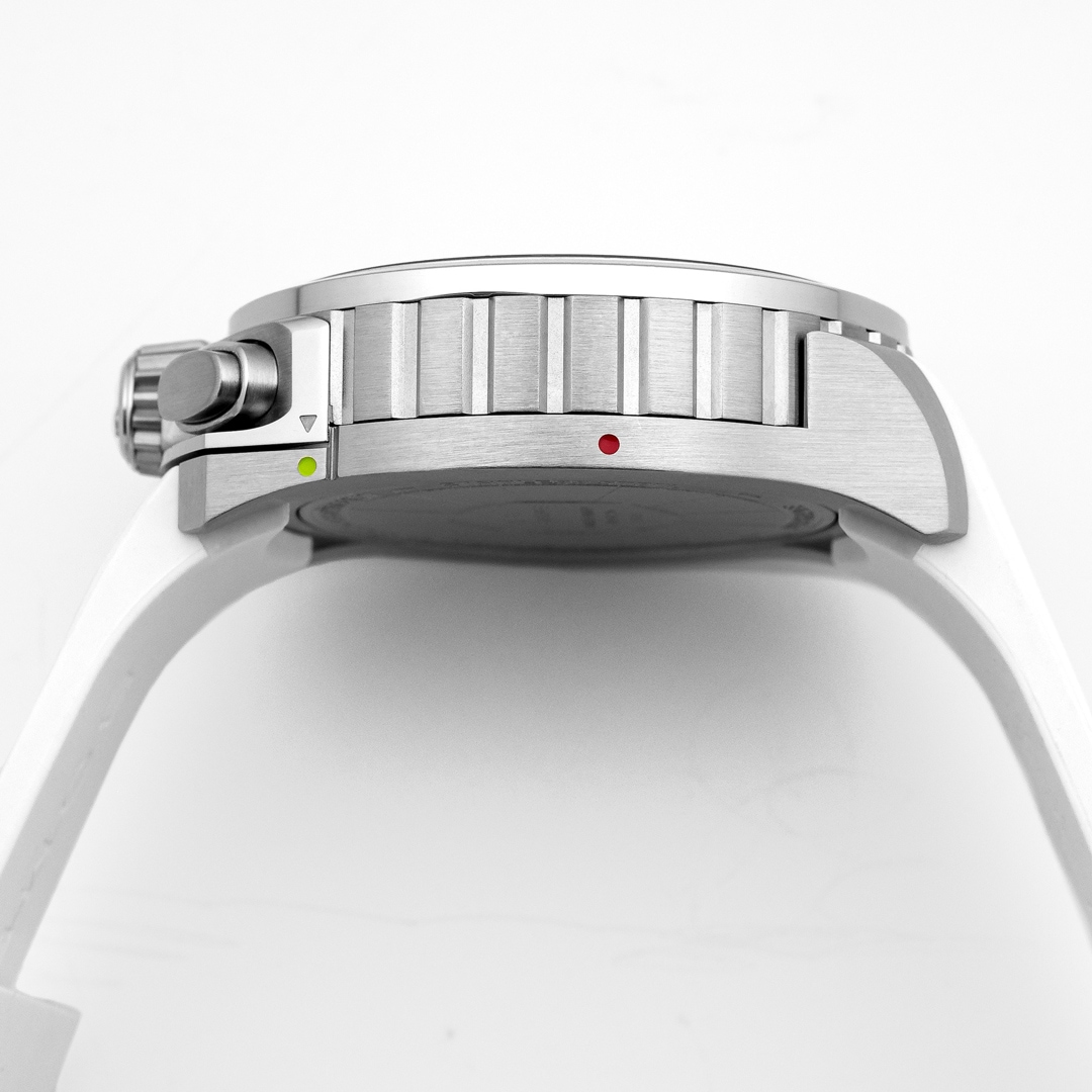 Bomberg Bolt-68 Racing Chroma Carbon White