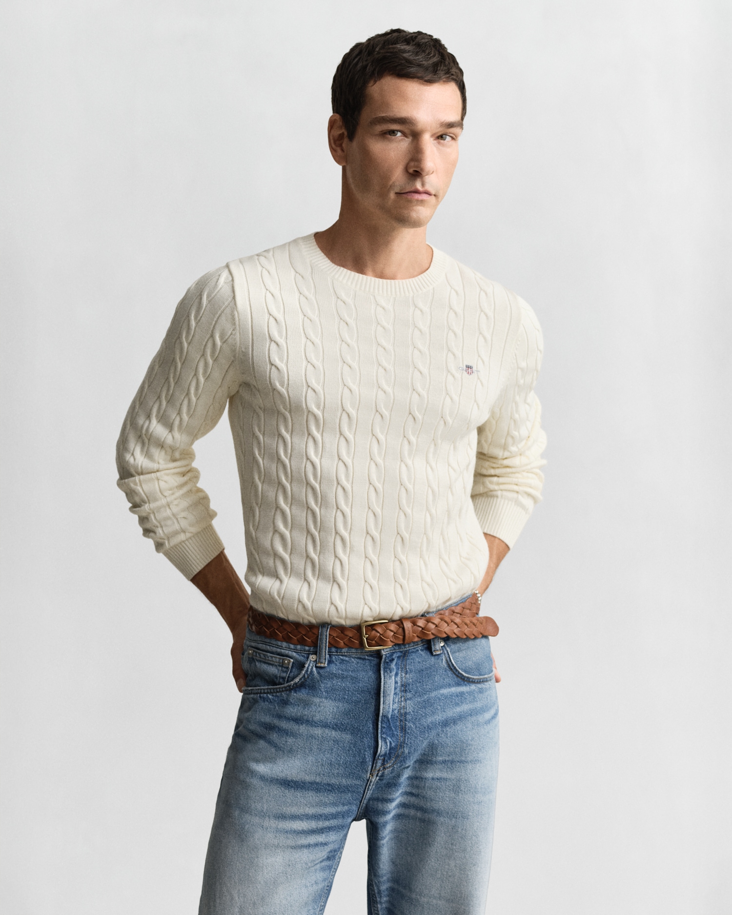 Gant Strickpullover »COTTON CABLE C-NECK«, mit Wappen-Logostickerei auf der Brust
