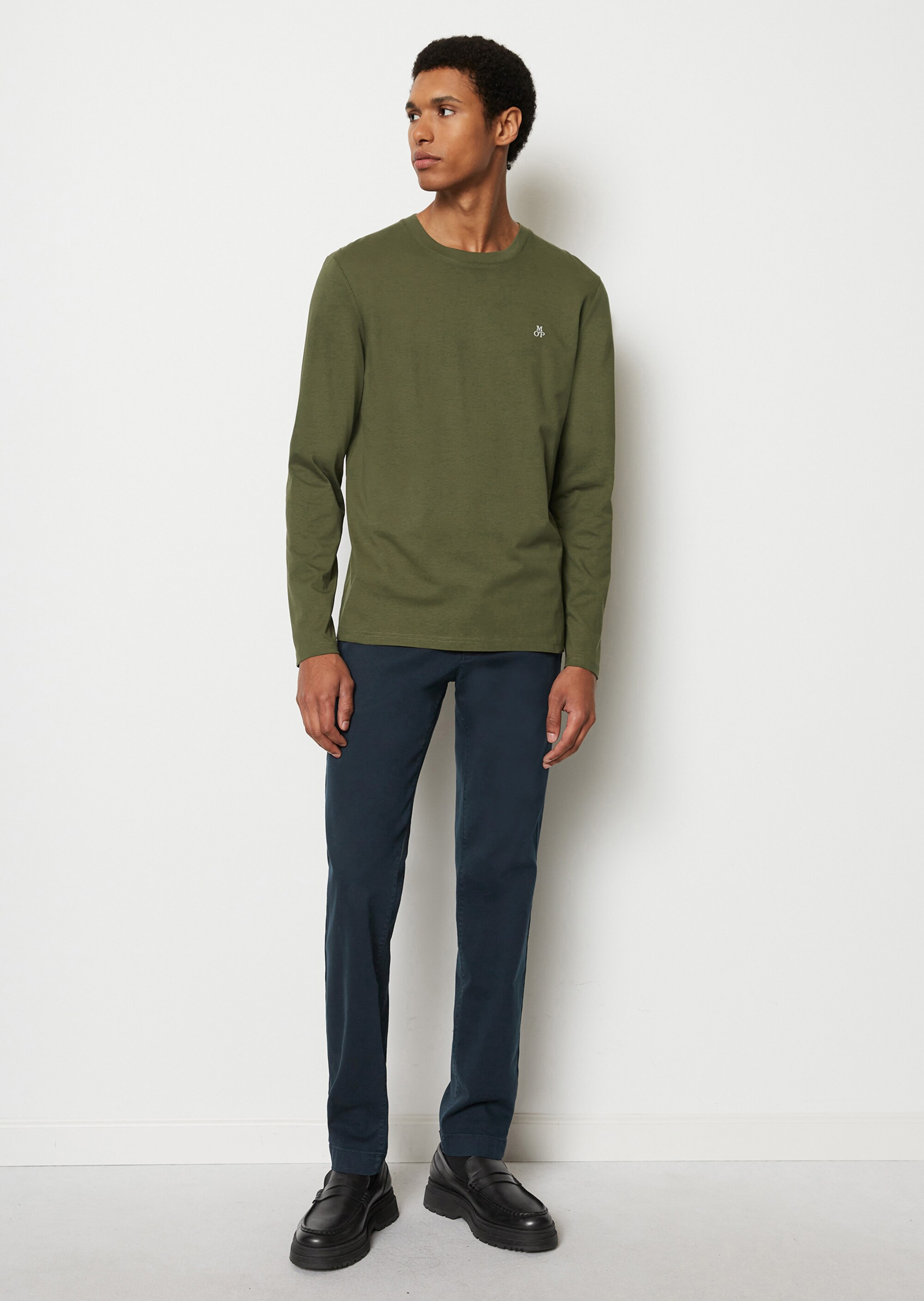 Longsleeve shaped aus reiner Bio-Baumwolle