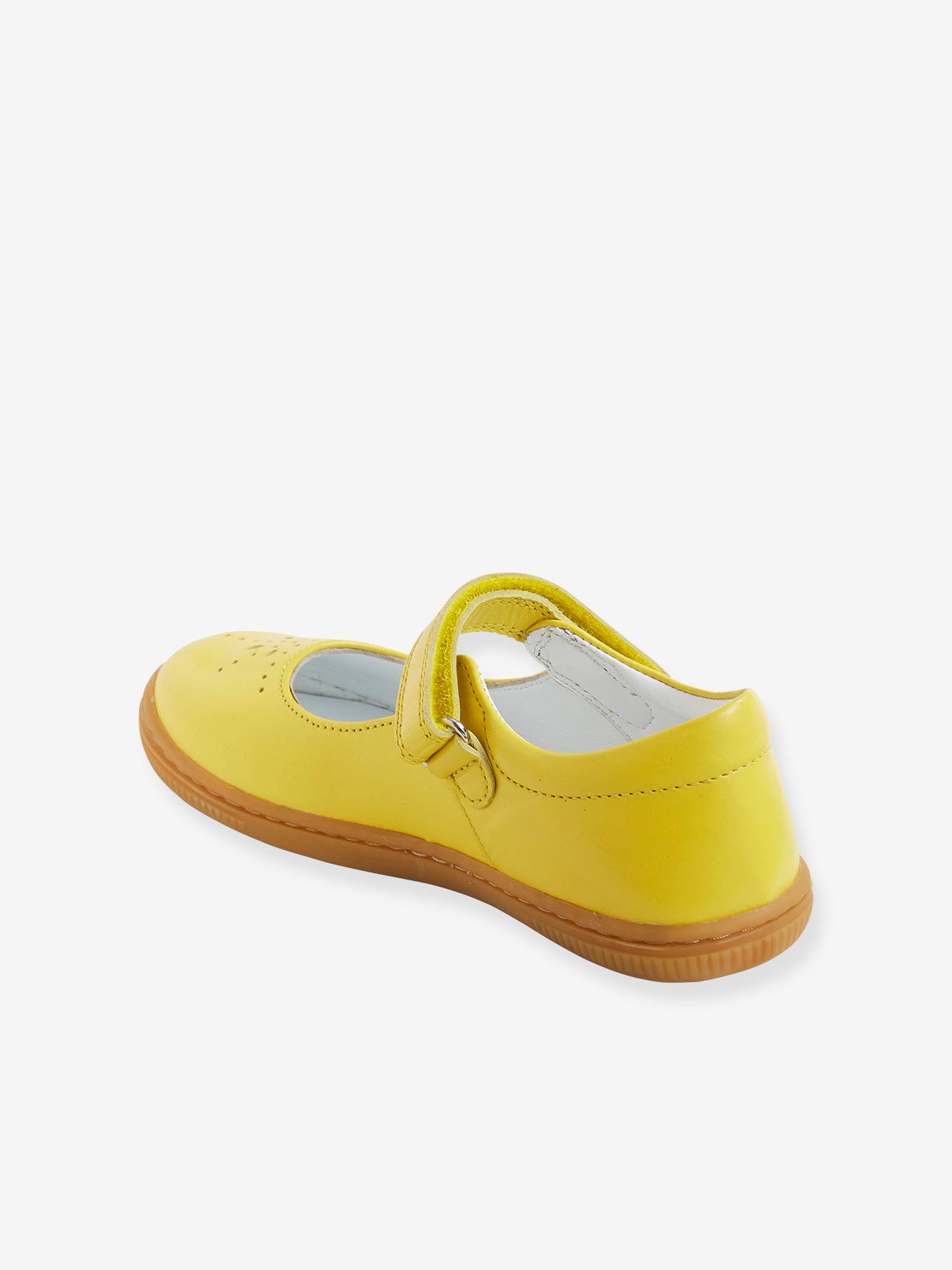 Sapatinhos de couro estilo bebê para meninas, especialmente para quem está começando a viver sozinha, amarelo médio, liso.