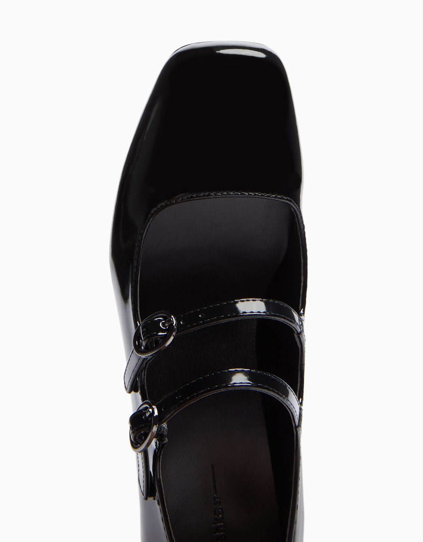 sapatos Mary Jane com salto bloco