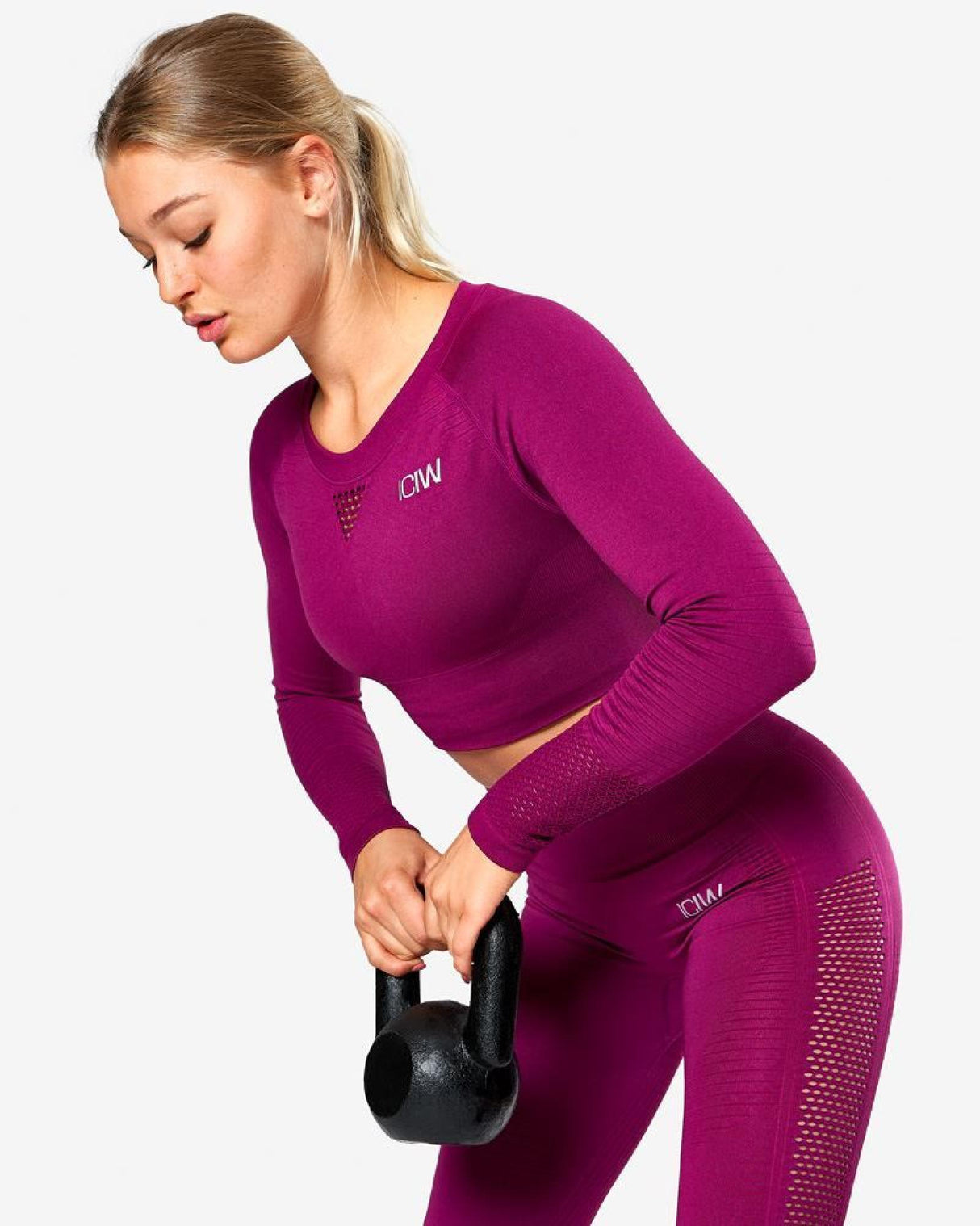 ICIW<br>Dynamic Seamless Long Sleeve Crop Top Mulberry - XS