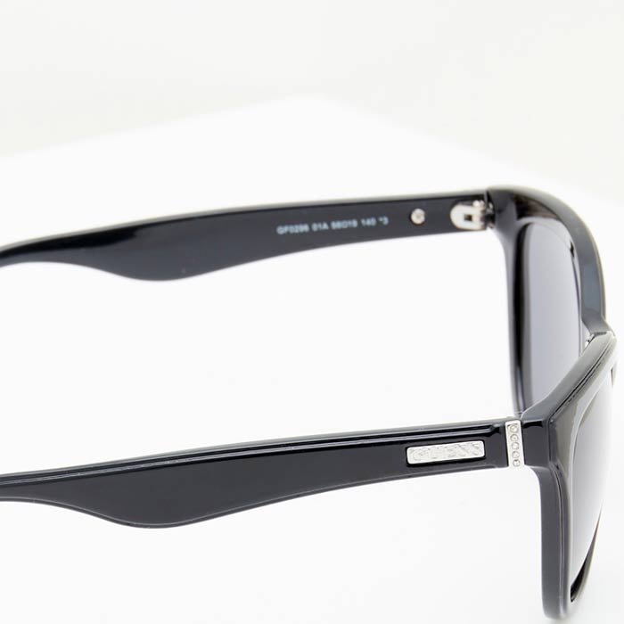 Guess - Lunettes de soleil - Catégorie 3 - Noir