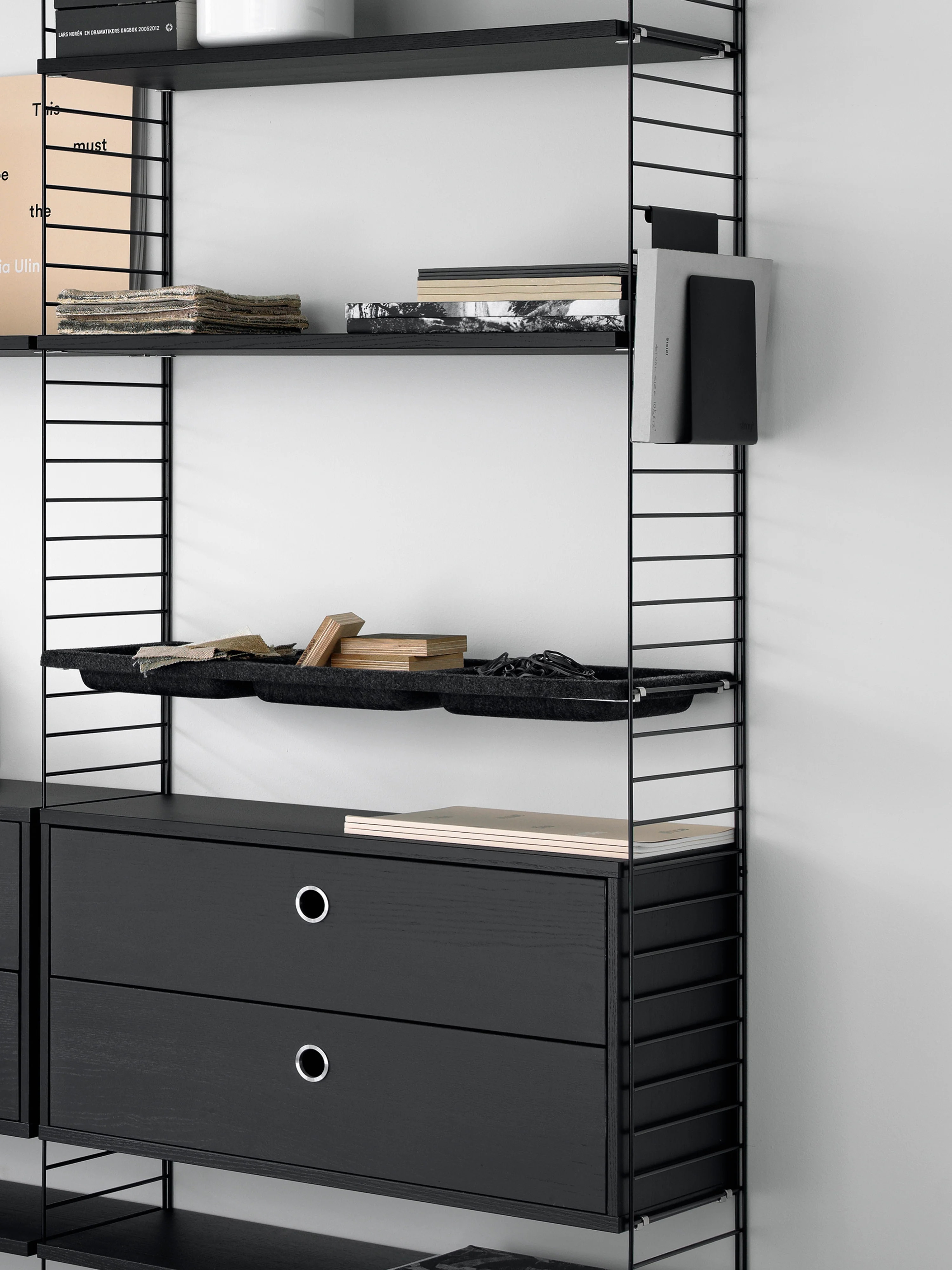 Tijdschriftenhouder voor modulaire wandkast, B 17 x H 27 cm