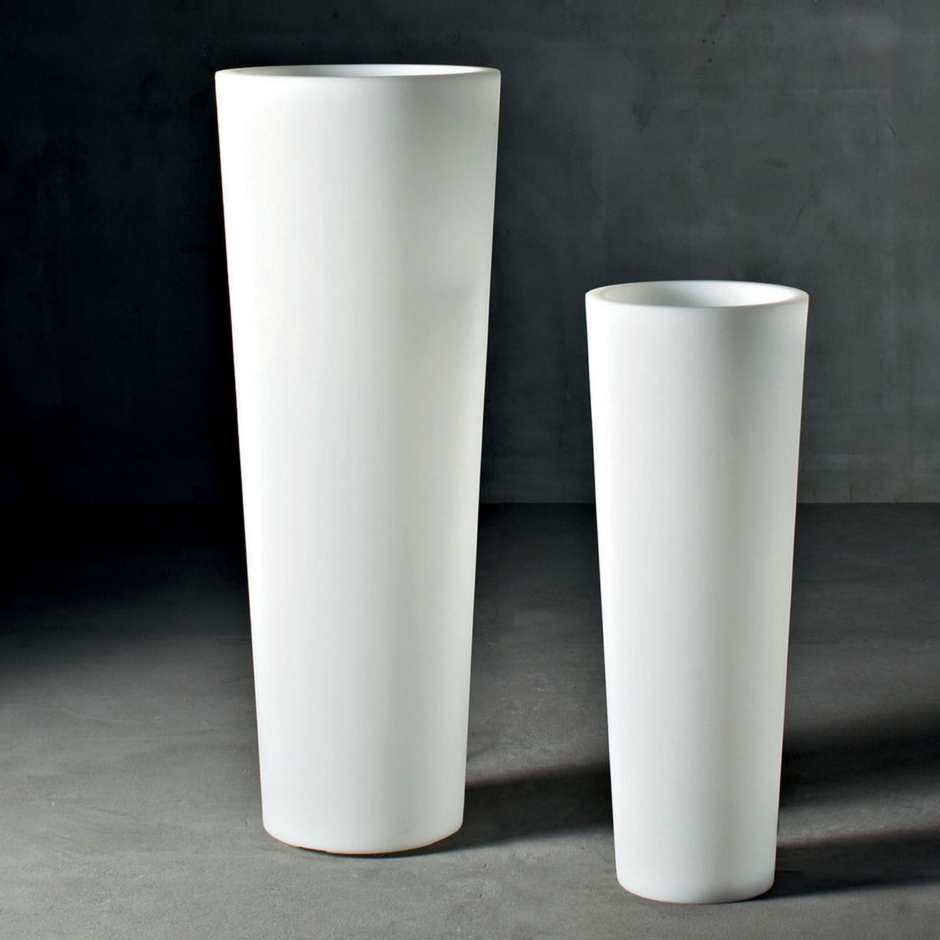 Serralunga Pot newpot design par paolo rizzatto blanc - D.44x120 cm