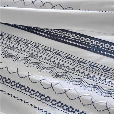 Linge de lit percale frises brodées - BECQUET CRÉATION