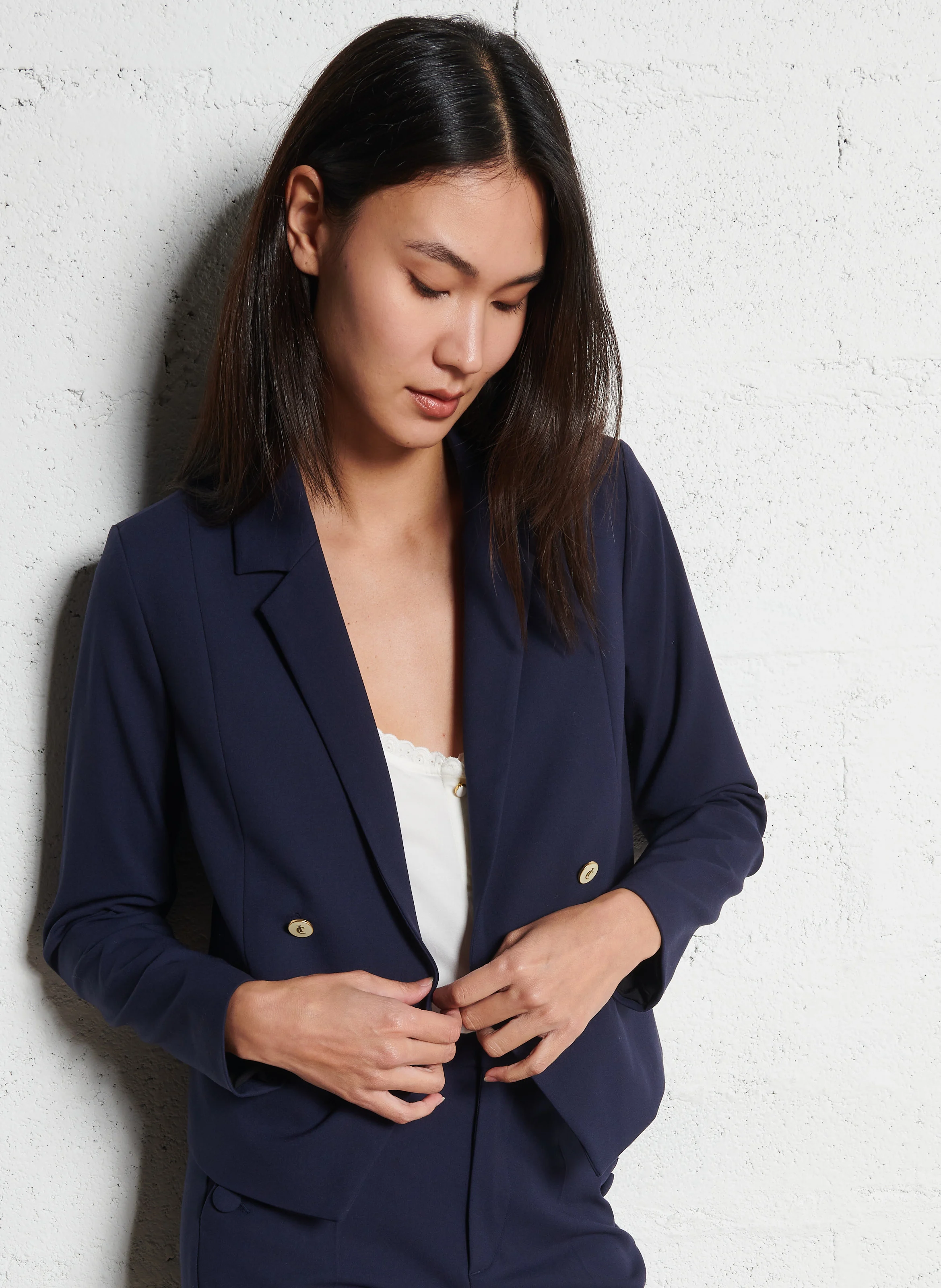 Veste courte ajustée col tailleur | Bleu