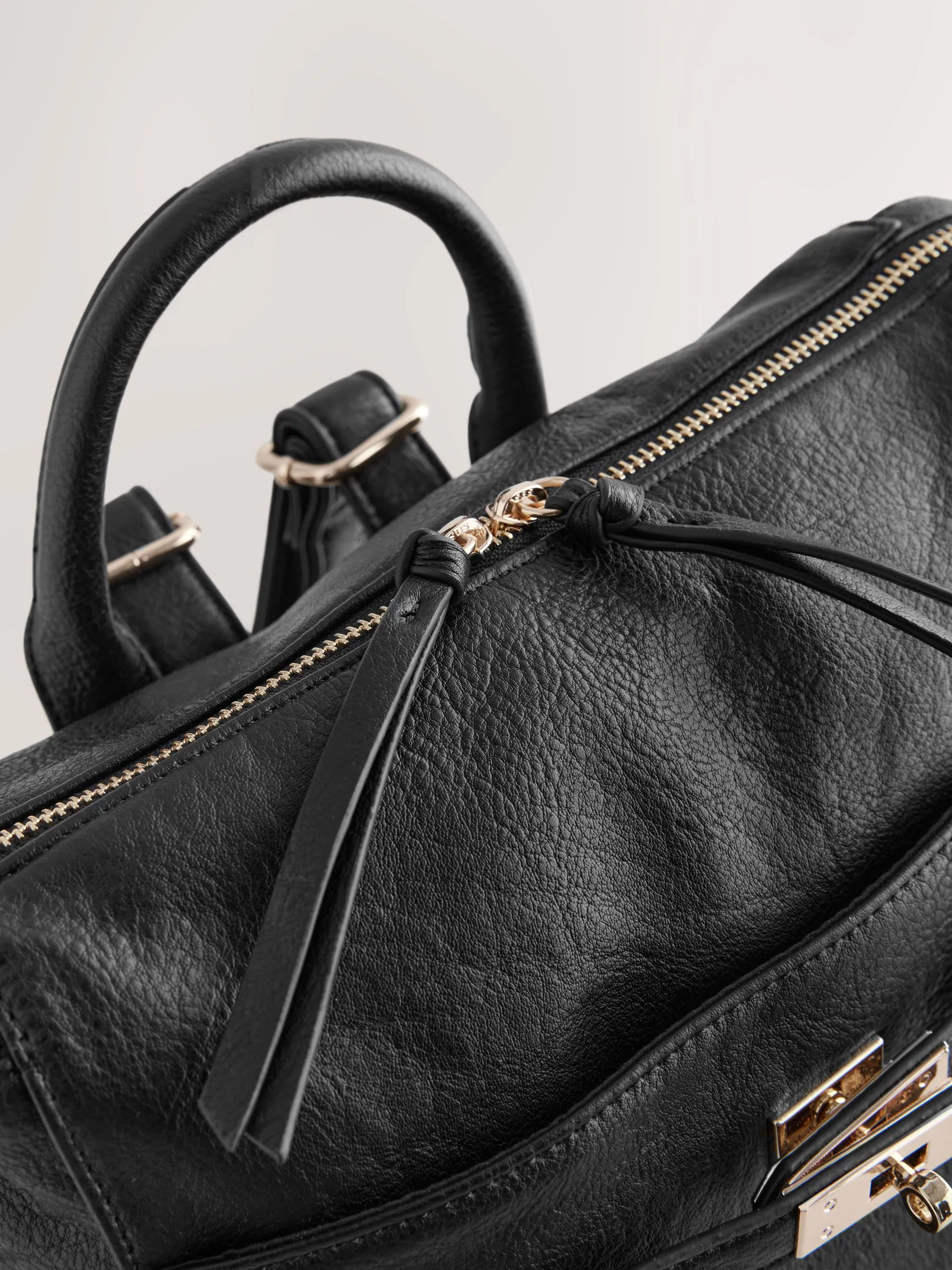 Zwart - Belted Rucksack Bag