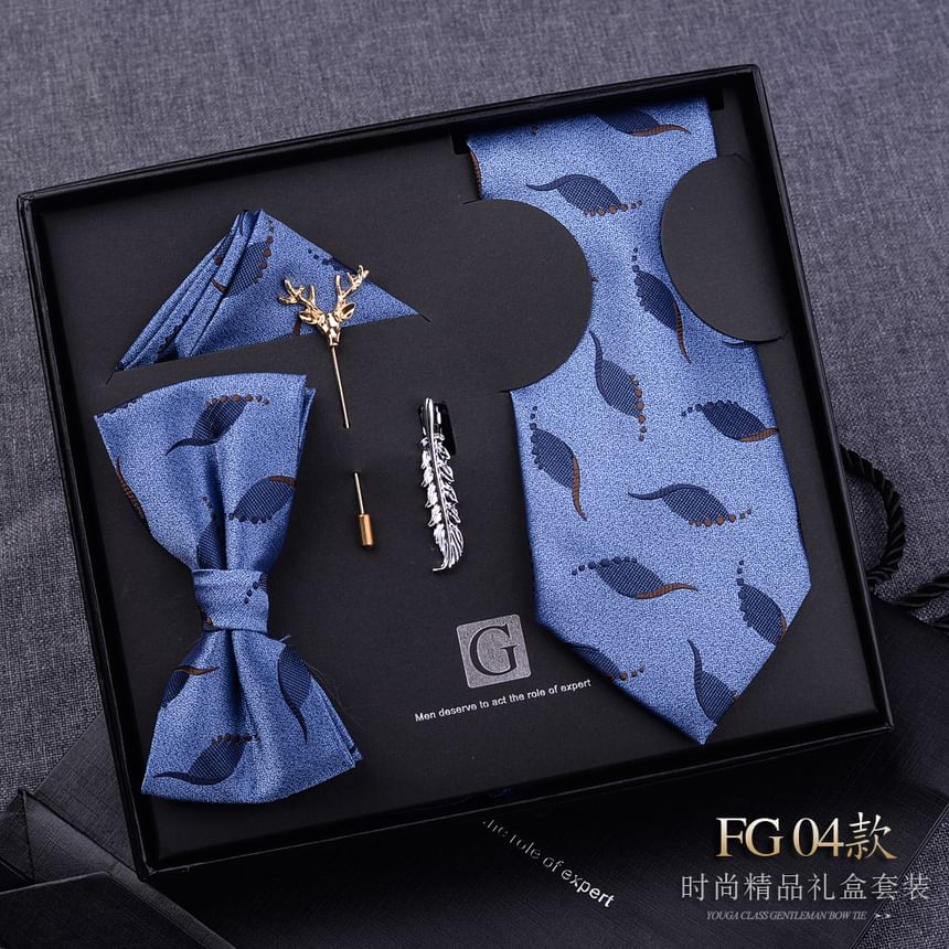 Prodigy - Set: Vlinderdas met patroon + Pochet + Stropdas + Stropdasspeld met veren + Herten reversspeld