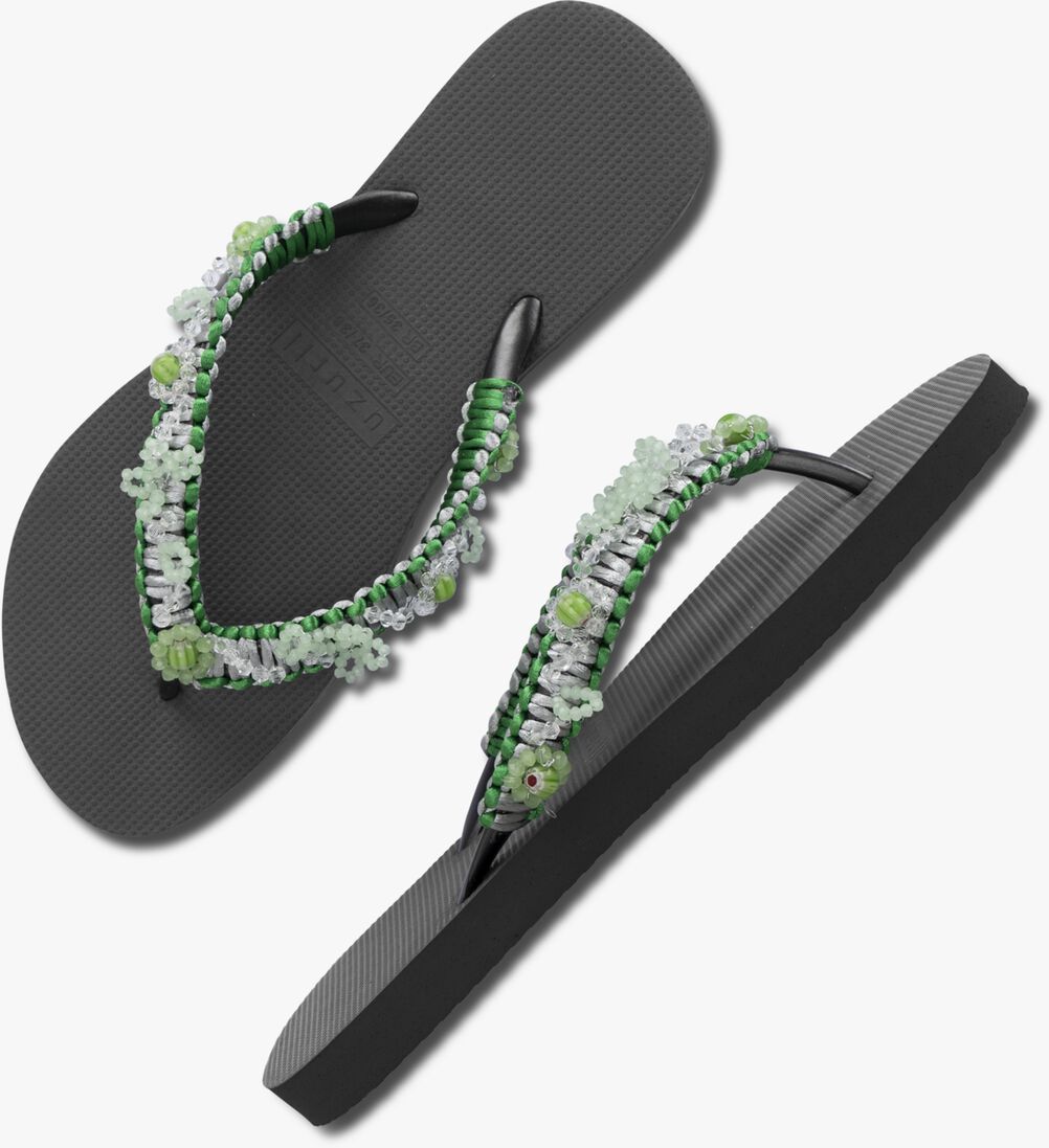 UZURII zwarte uzurii teenslippers macrame green blossom