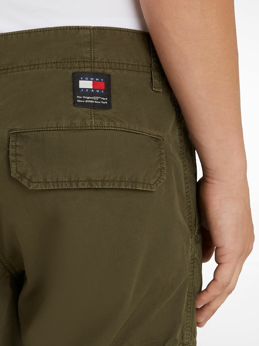 TOMMY JEANS<br>Calças cargo leves em tecido ripstop