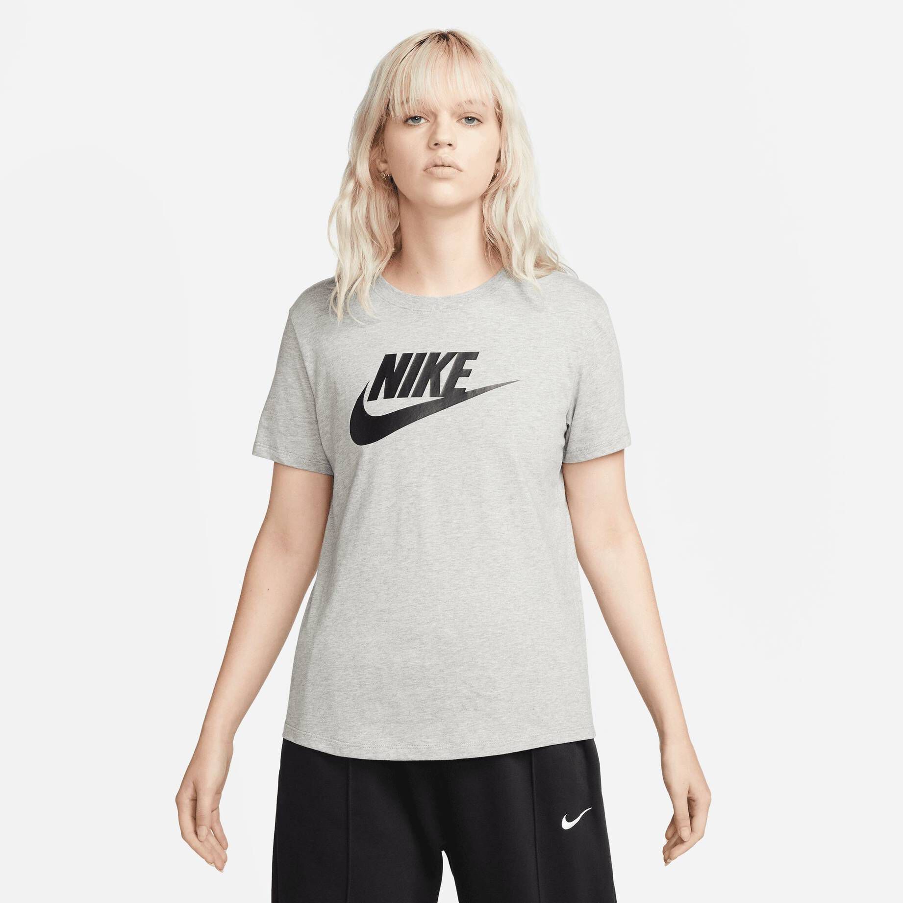 Nike Sportswear| Damen T-Shirt ESSENTIALS