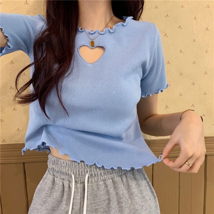 Ukiyo - Cropped T-shirt met korte mouwen en hartvormige uitsnijding en ruche