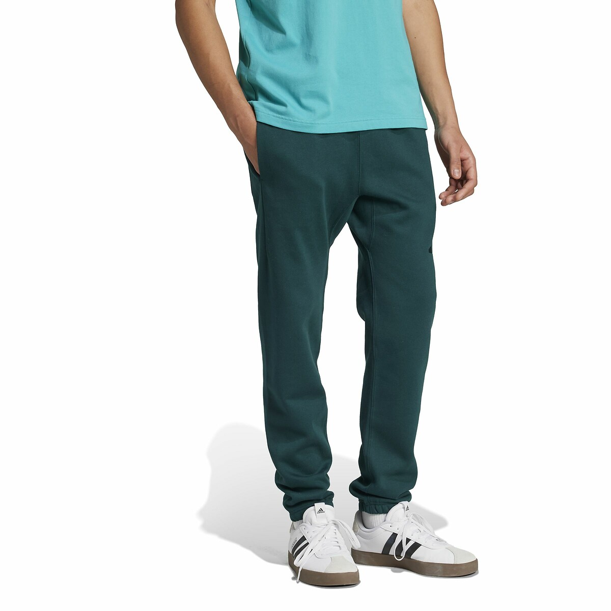 ROUPAS ESPORTIVAS ADIDAS<br>Calças de lã polar padrão com corte afunilado - TODAS AS TEMPORADAS