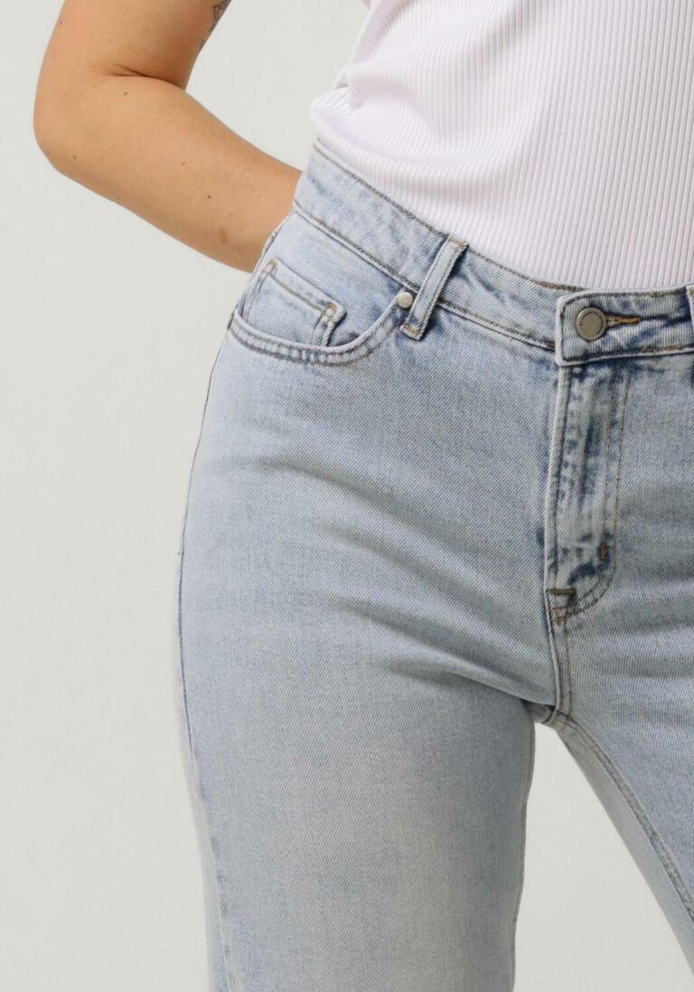 MY ESSENTIAL WARDROBE lichtblauwe my essential wardrobe straight leg jeans daisymw 139 high straight slit