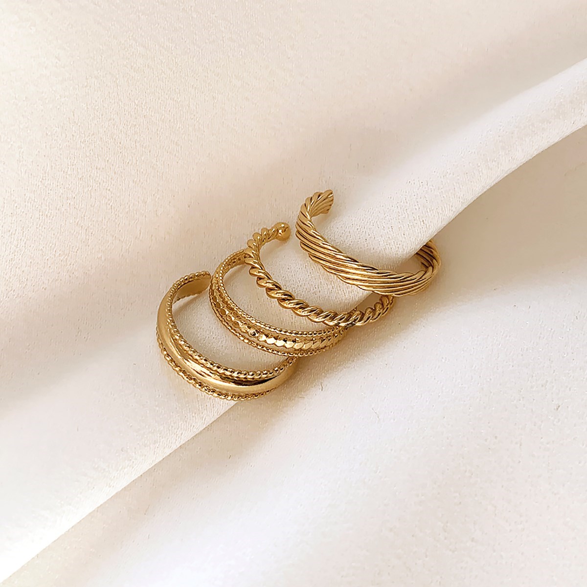 Bague ajustable accumulable dorée à l'or fin 24K EMMA