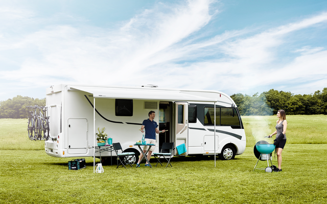 Thule Omnistor 5200 Wandmarkise mit Motor Gehäusefarbe Weiß Tuchfarbe Mystic Grau