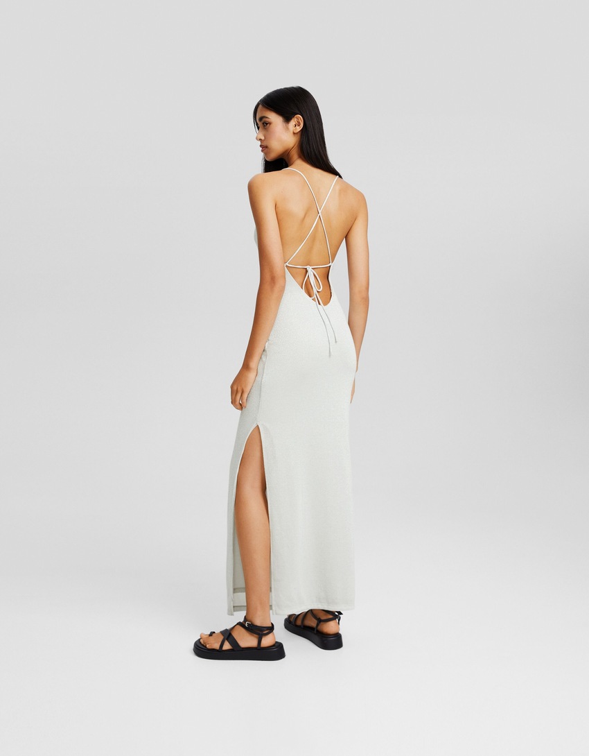 Vestido longo brilhante com alças