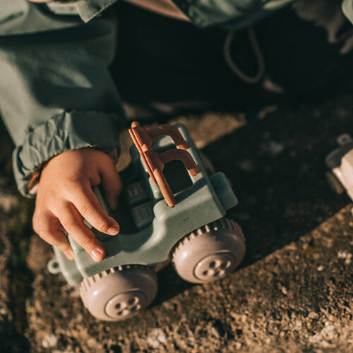 Viking toys hearts jeep
