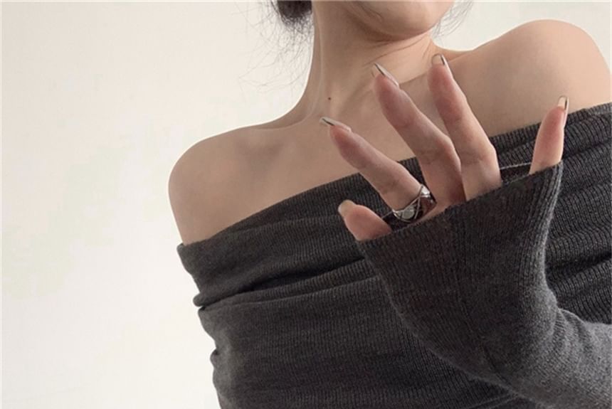 Shinsei - Gebreide top met lange mouwen en blote schouders