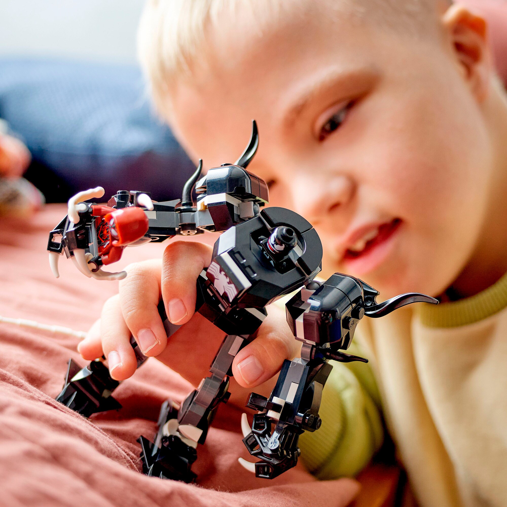 LEGO Konstruktionsspielzeug Marvel Super Heroes Venom Mech vs. Miles Morales