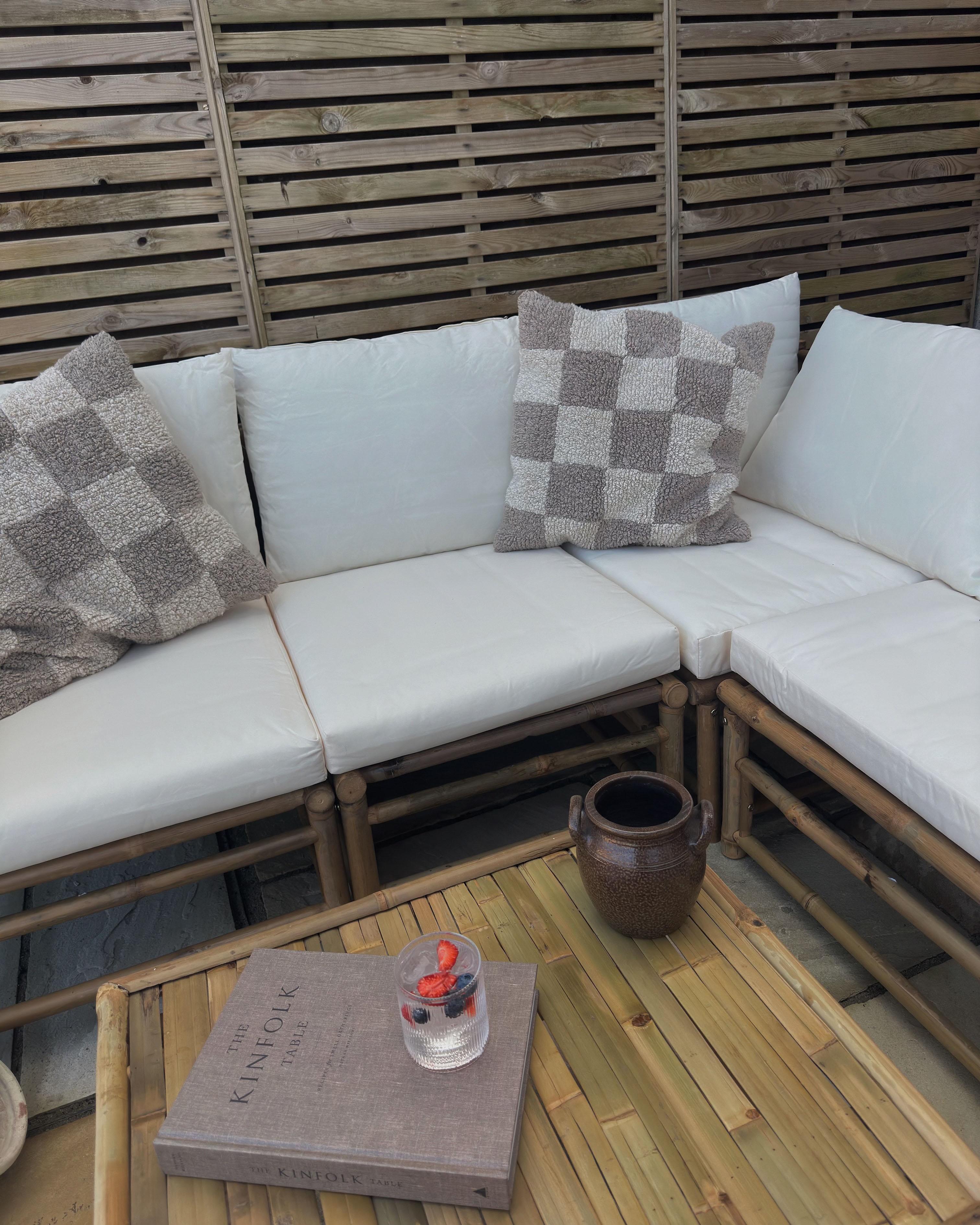 Tuin hoekloungeset met tafel 4-zits CERRETO linkszijdig Bamboehout Gebroken wit