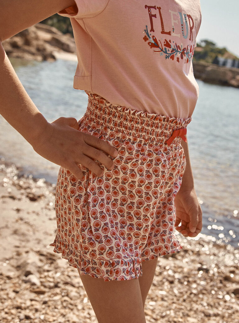 Short nude à imprimé fleuri