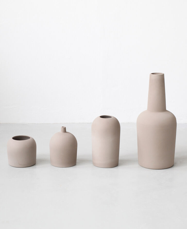 Kristina Dam Studio Dome Vase – Small Brun