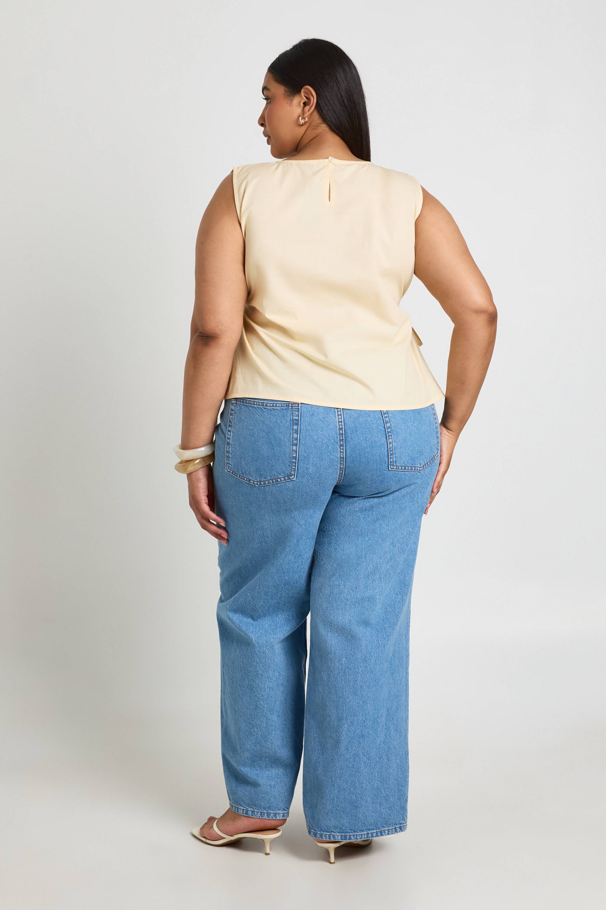 boohoo Haut Grande Taille À Liens Latéraux