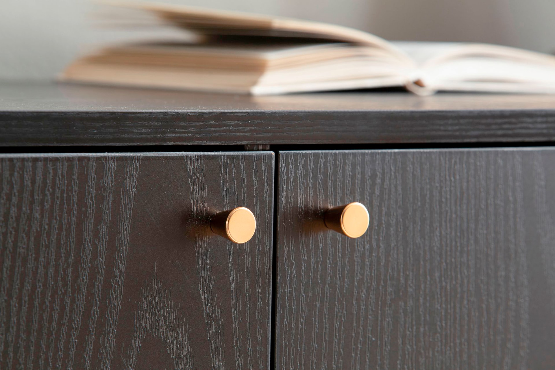 Sideboard 140 x 75 cm schwarz matt