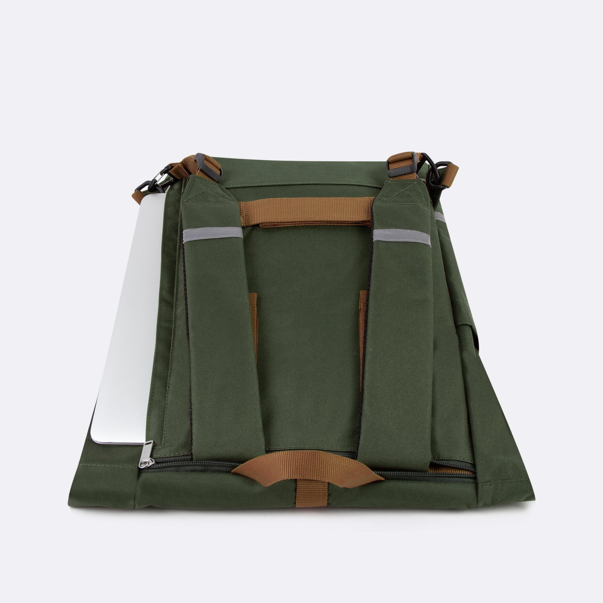 Sac à dos kaki végan en polyester recyclé - modèle Cycling medium