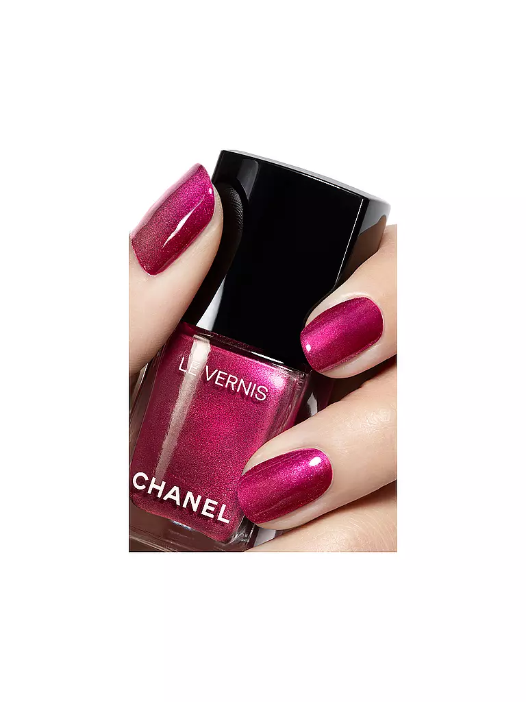 CHANEL NAGELLACK – FARBE UND GLANZ MIT LANGEM HALT 13ML beere