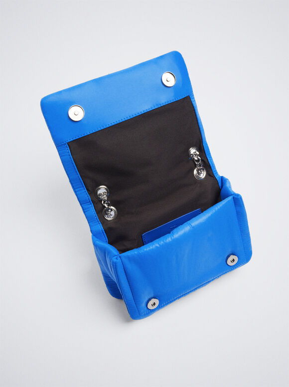 Bolsa acolchoada com corrente - Azul
