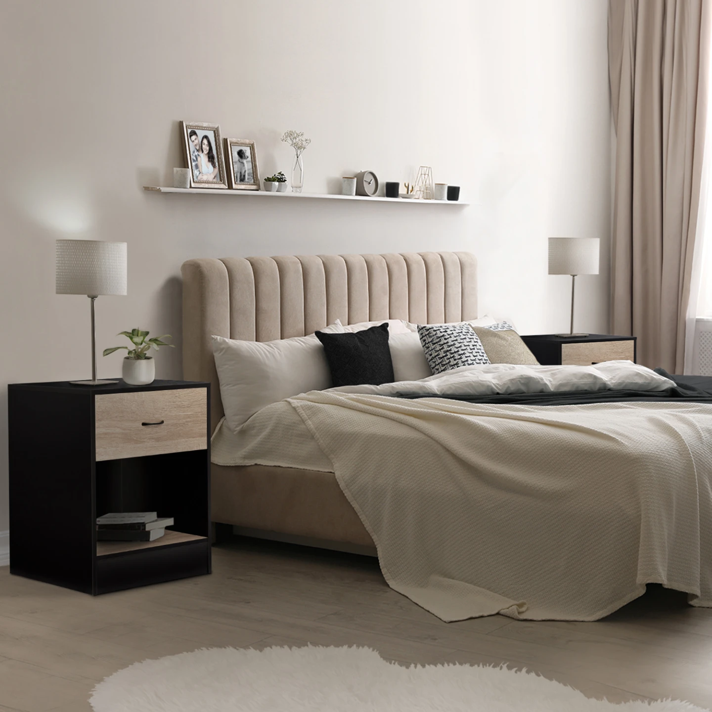 Lot de 2 tables de chevet OLGA 1 tiroir avec niche bois noir et tiroir façon hêtre
