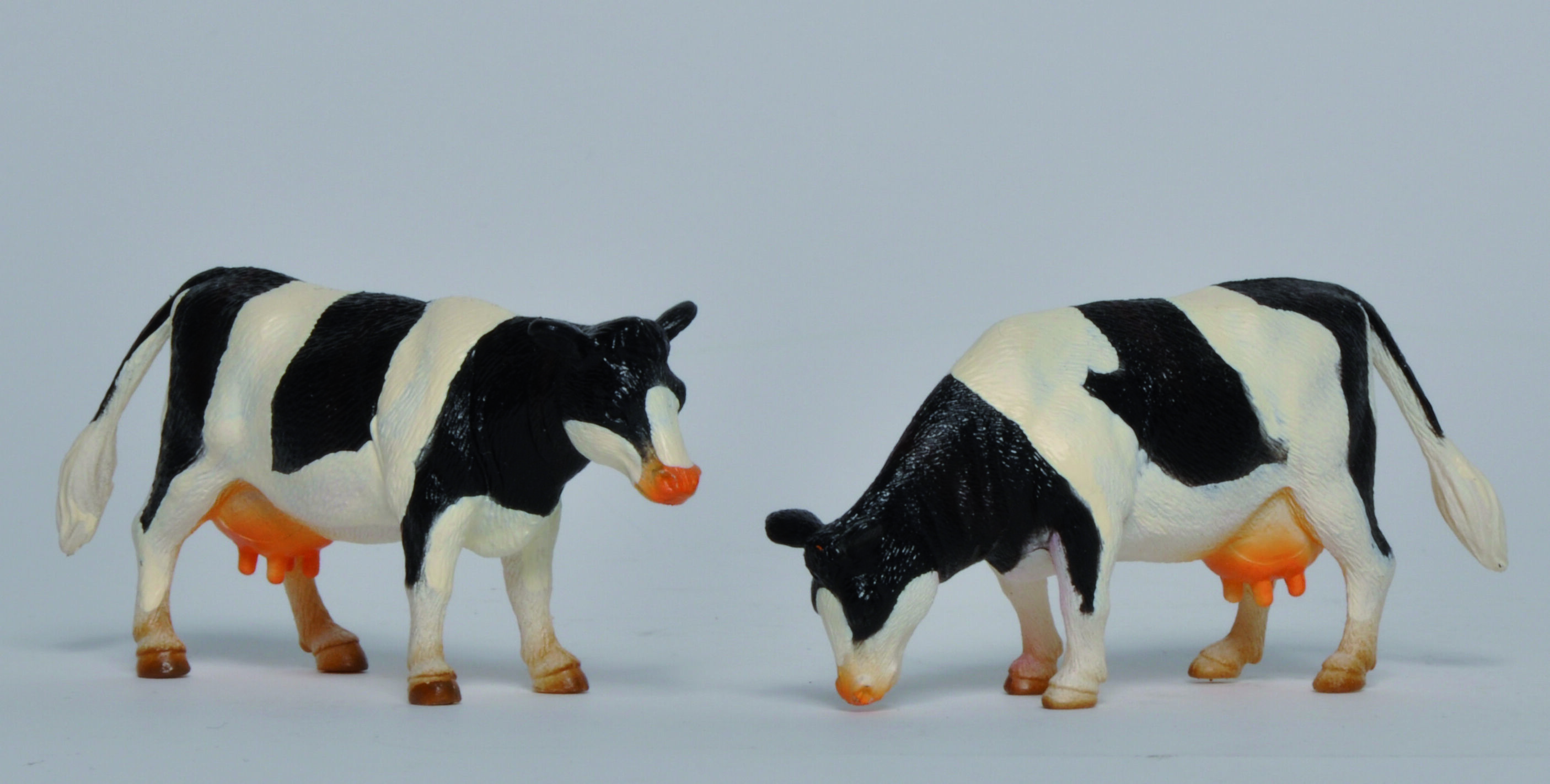 Kids Globe Koeien staand (2x) 1:32 - Accessoires