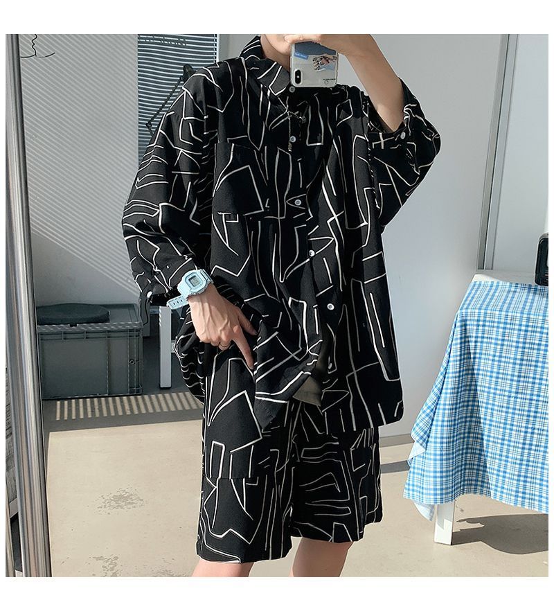Andrei - Set: Elleboogmouw bedrukt shirt + shorts