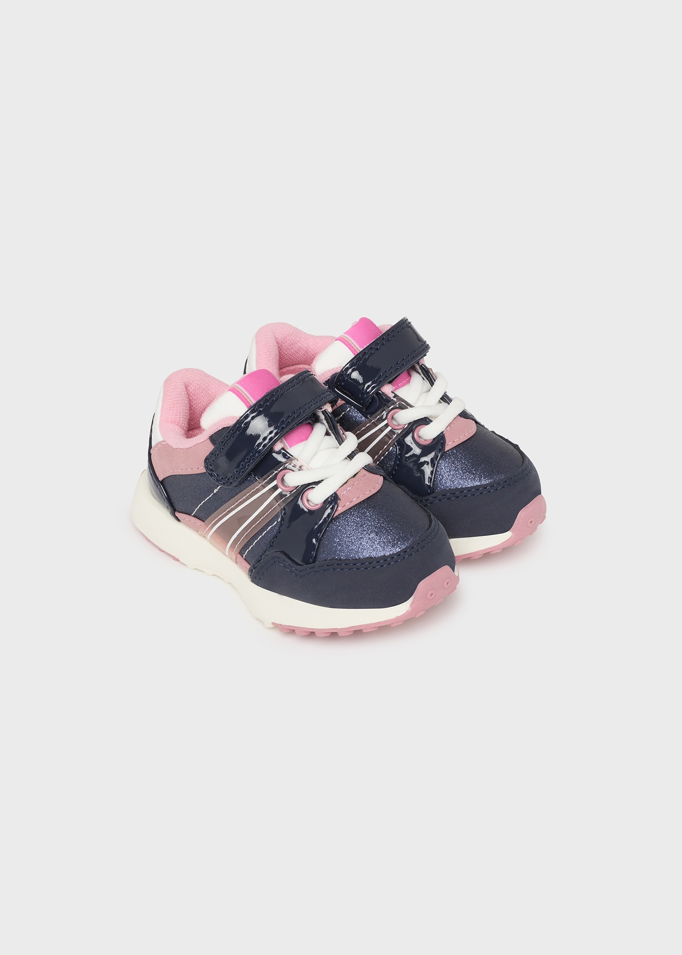 Conjunto esportivo infantil multicolorido