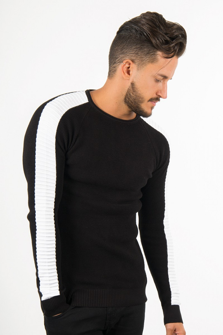 Pull noir maille fine