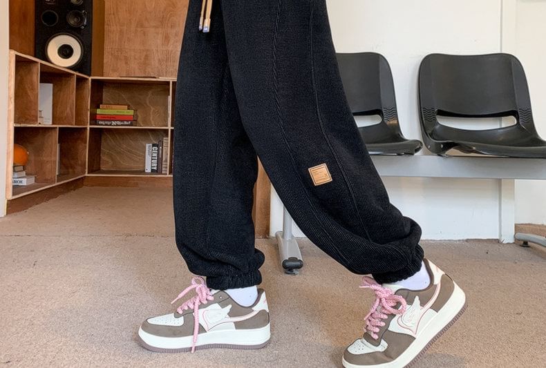 FOEV - Rechte joggingbroek met trekkoord in de taille en fleecevoering